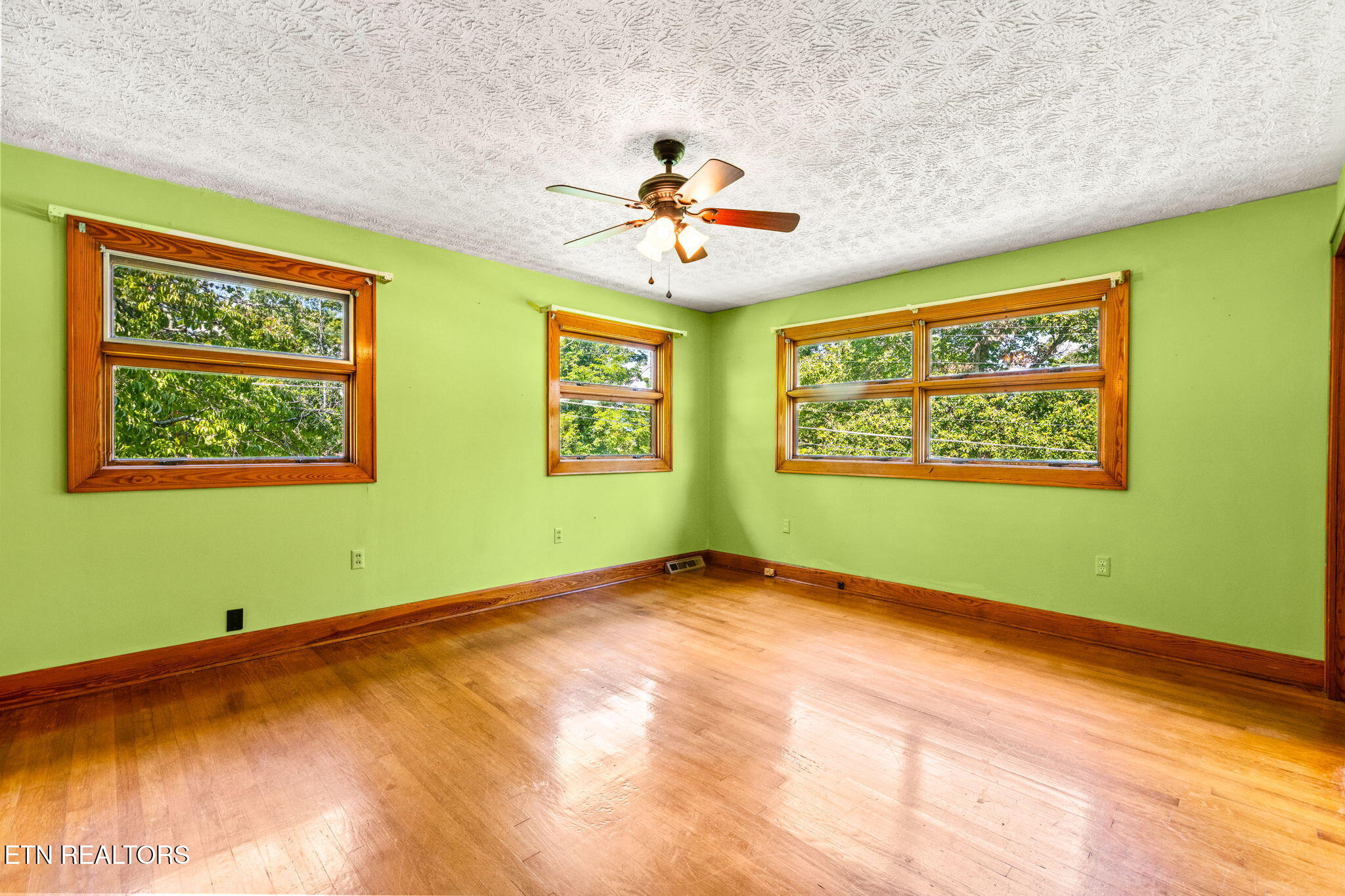 505 Claiborne Rd, LaFollette