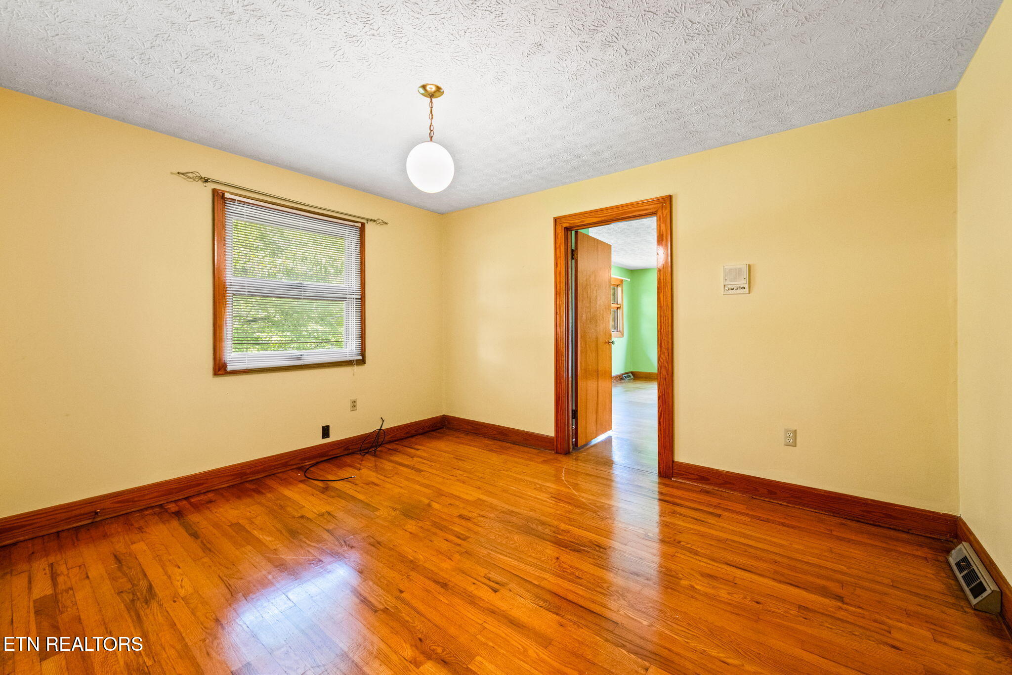 505 Claiborne Rd, LaFollette