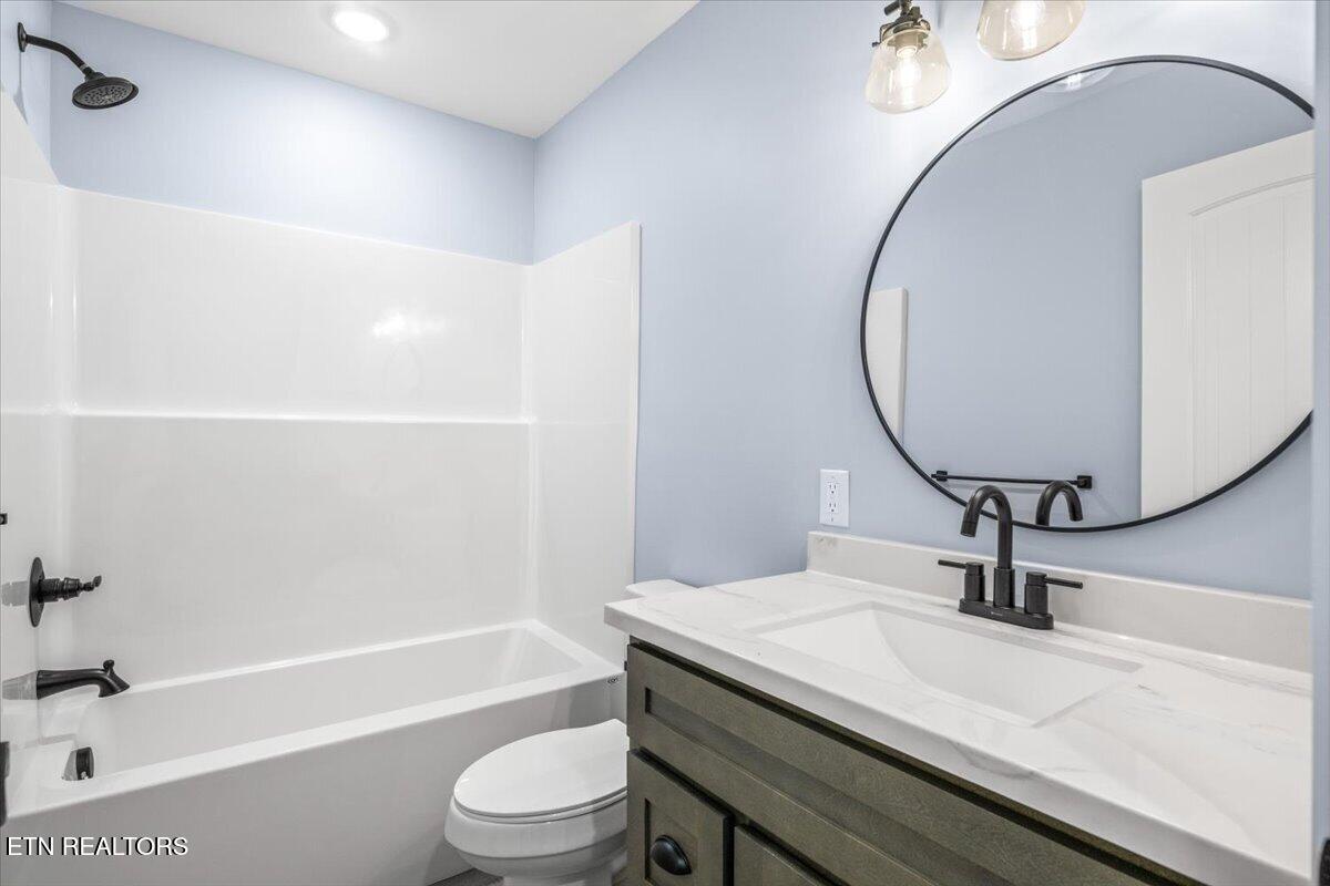 111 Azalea Lane 2