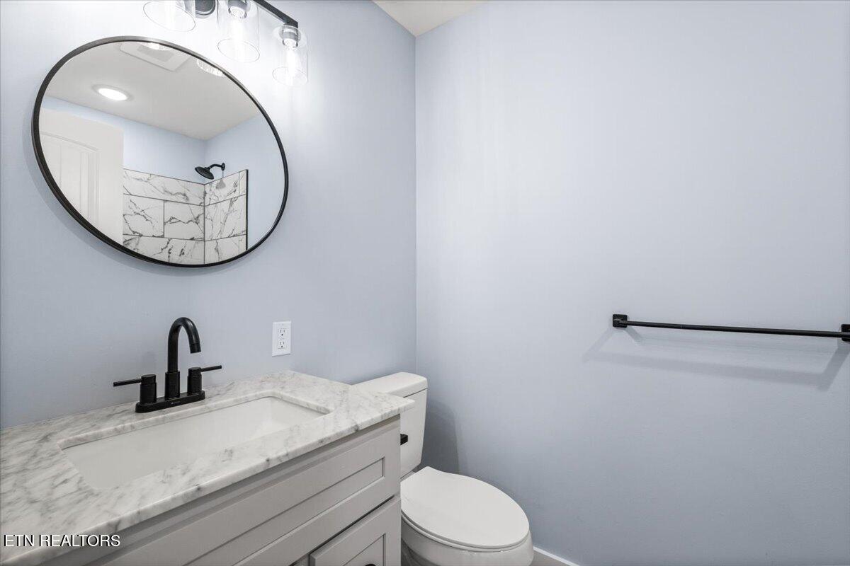 111 Azalea Lane 2