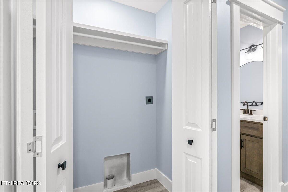 111 Azalea Lane 2