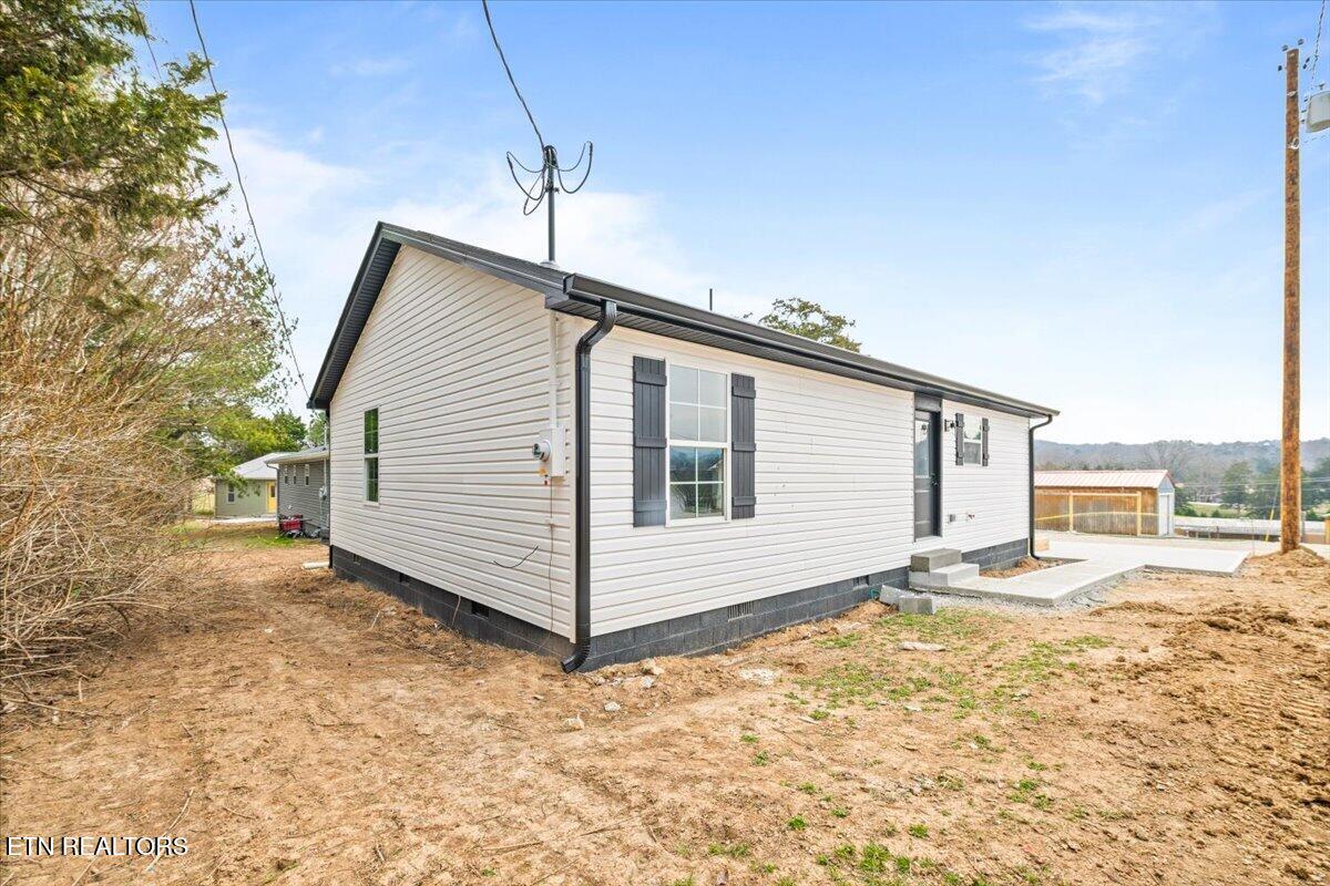 111 Azalea Lane 2