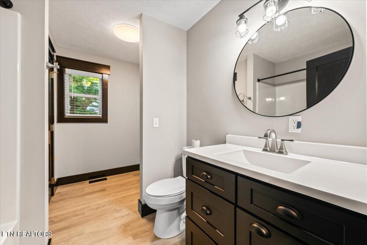 121 Azalea Lane 3