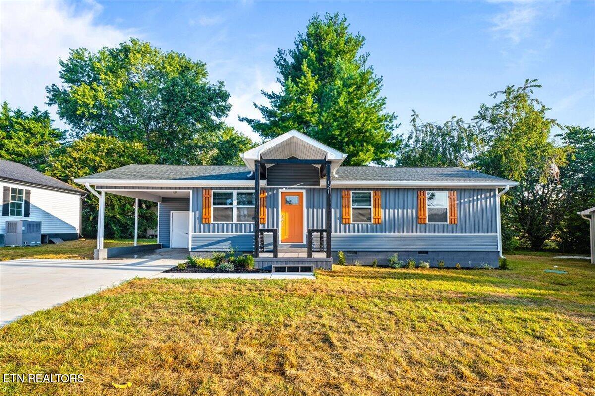 121 Azalea Lane 3