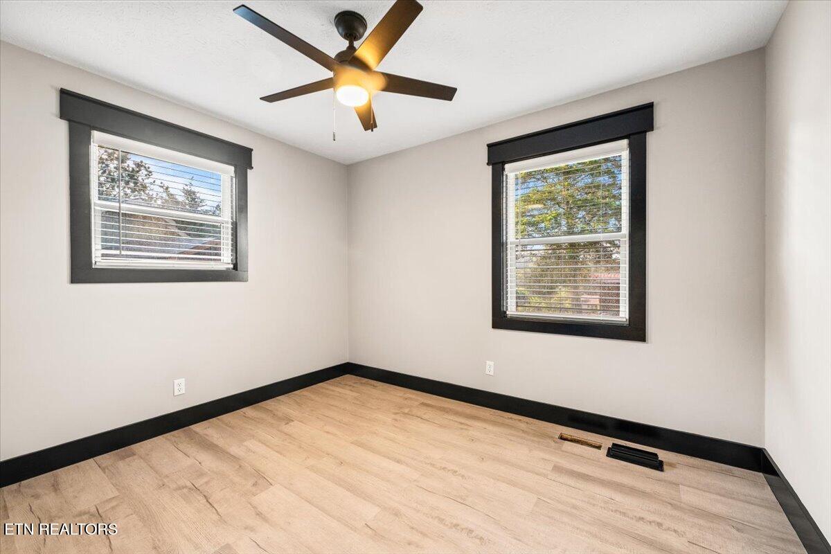 121 Azalea Lane 3