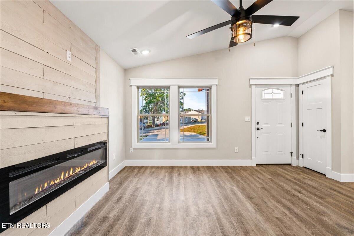 127 Azalea Lane 4