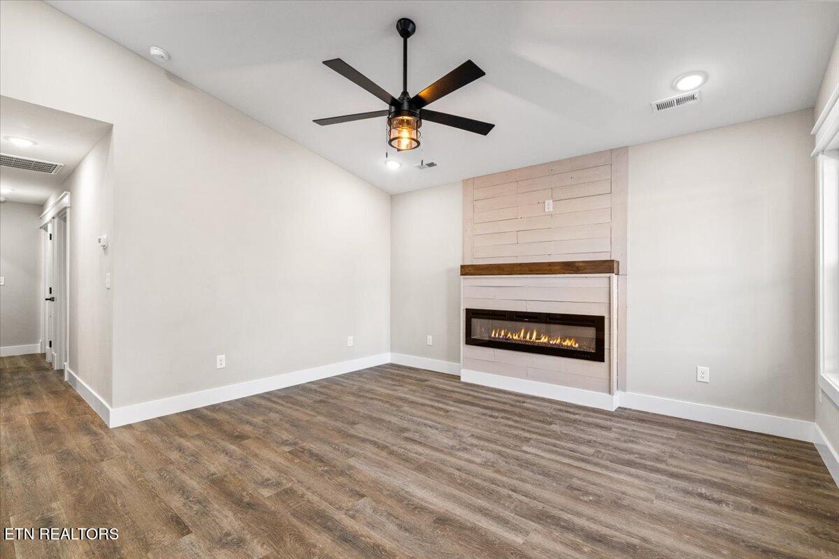 127 Azalea Lane 4