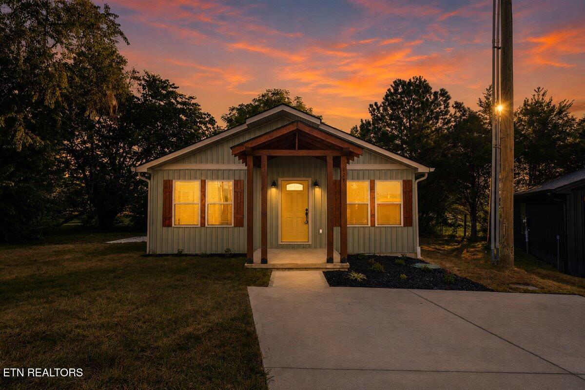 127 Azalea Lane 4