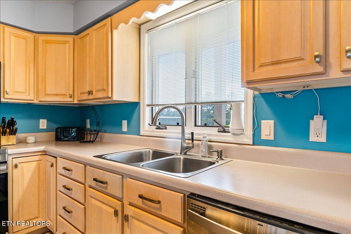 470 Deerfield Landing 3, LaFollette Unit: 3