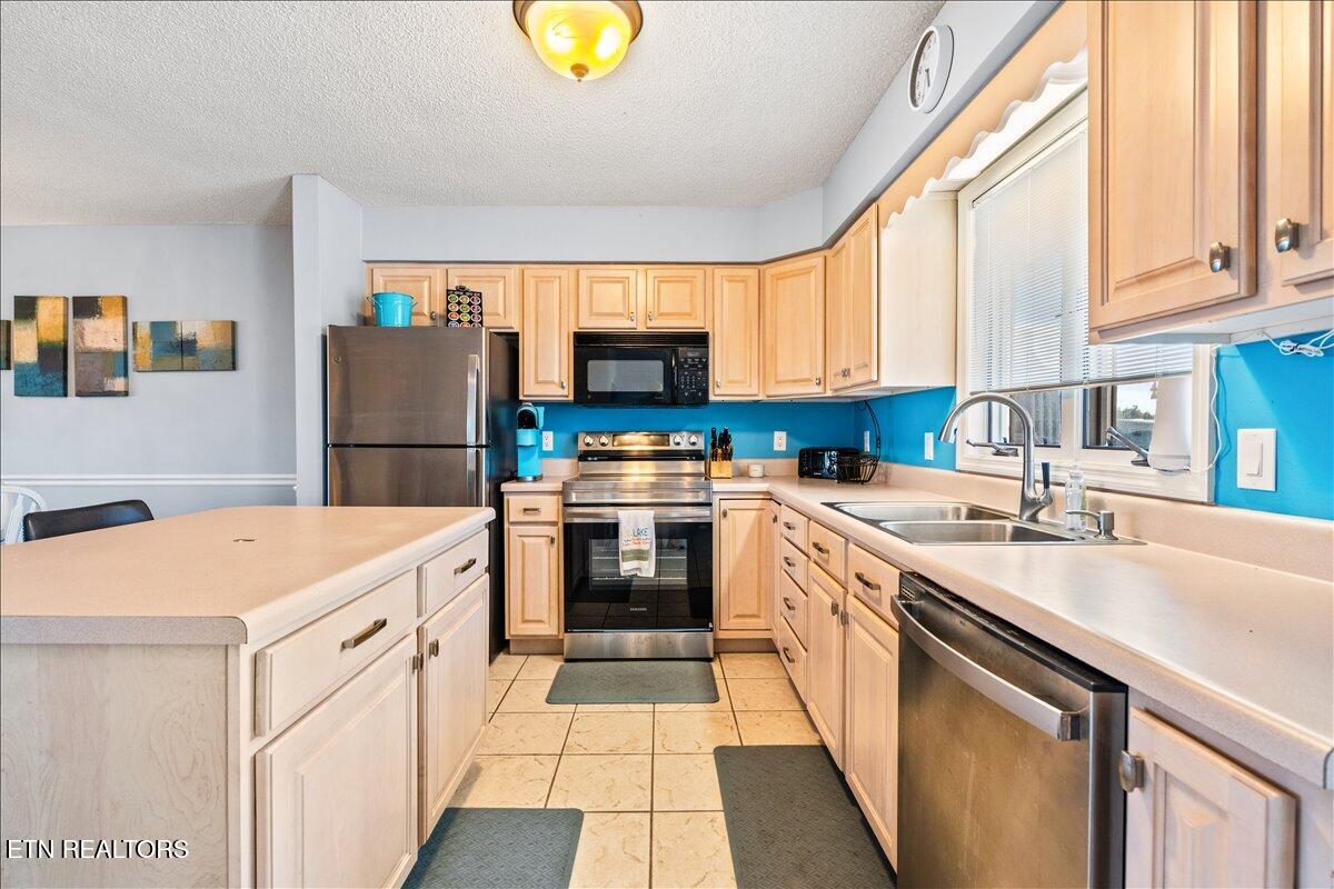 470 Deerfield Landing 3, LaFollette Unit: 3