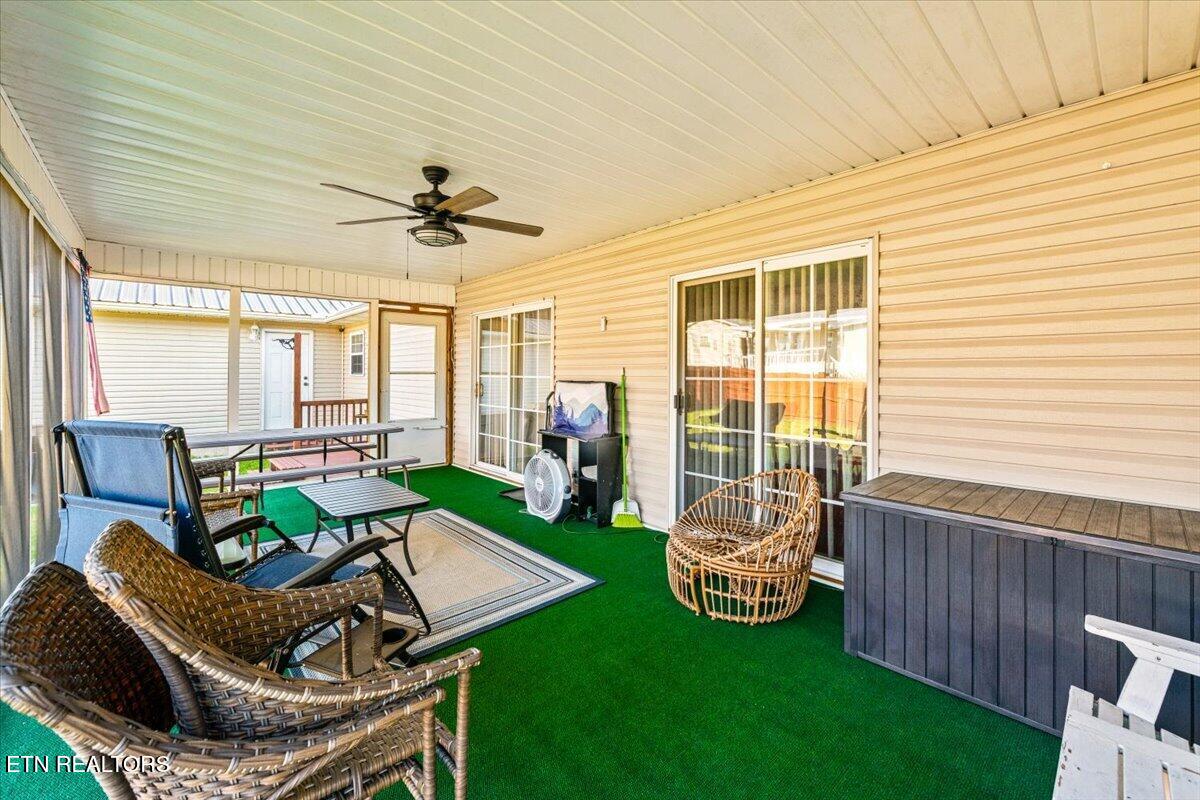 1143 Earnhart, LaFollette