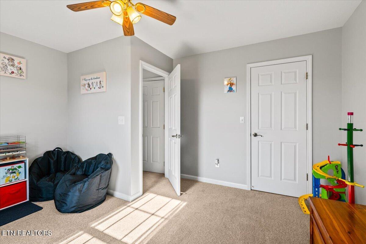1143 Earnhart, LaFollette