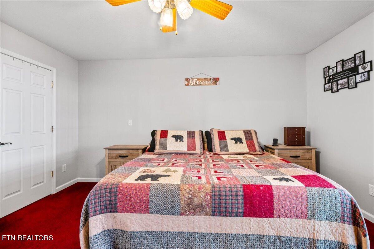 1143 Earnhart, LaFollette