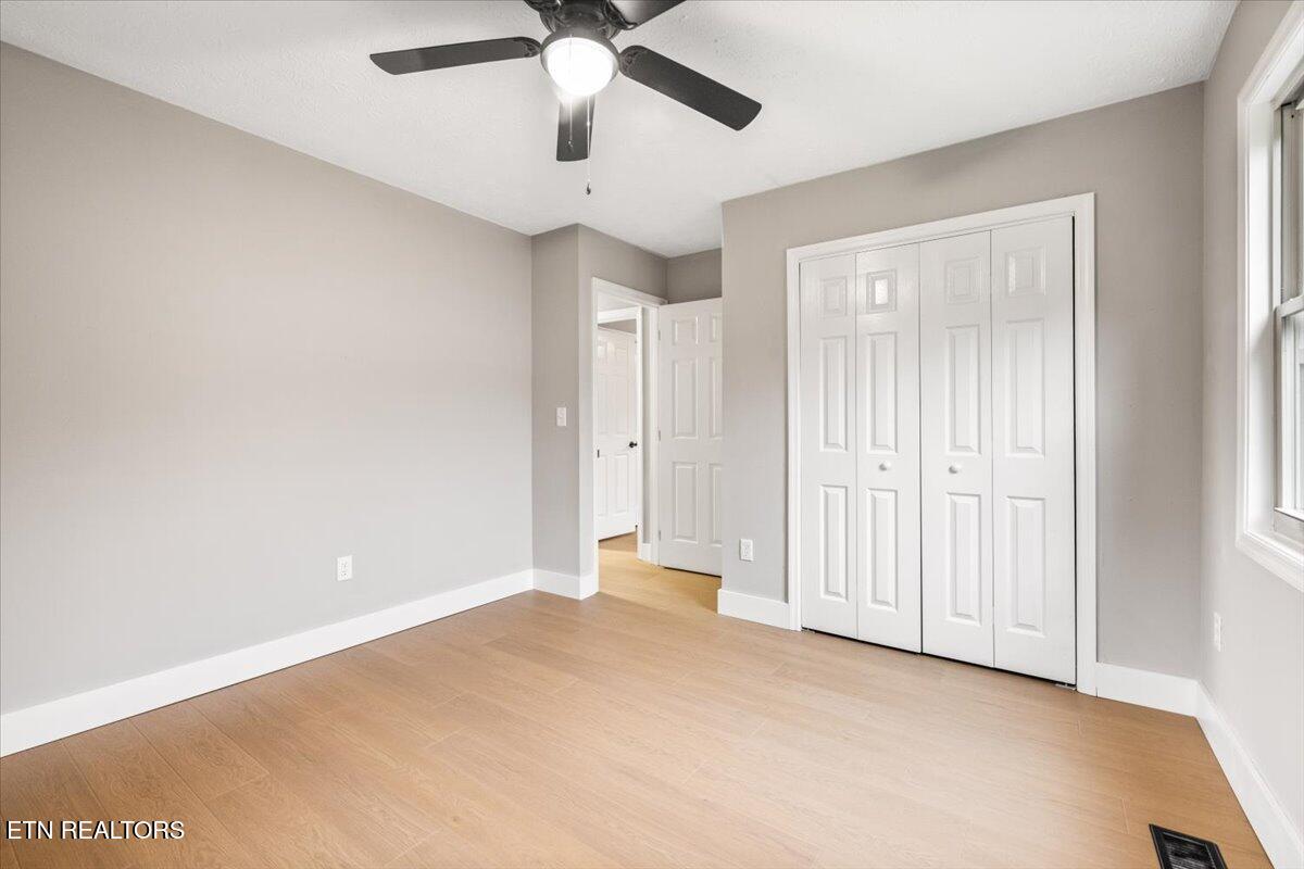 219 W Bowman Circle, LaFollette