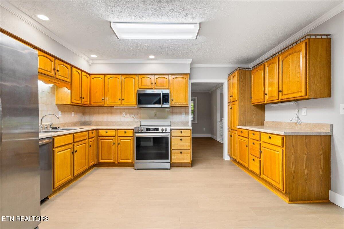 219 W Bowman Circle, LaFollette
