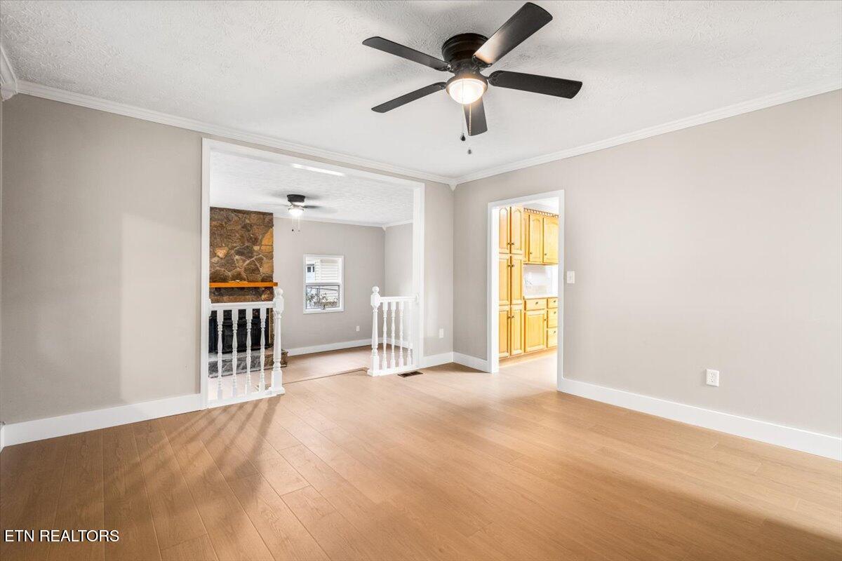 219 W Bowman Circle, LaFollette