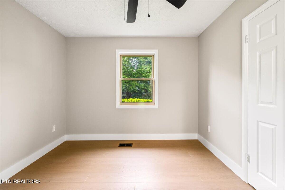 219 W Bowman Circle, LaFollette