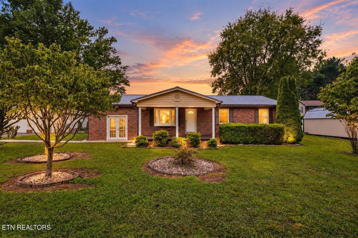 219 W Bowman Circle, LaFollette