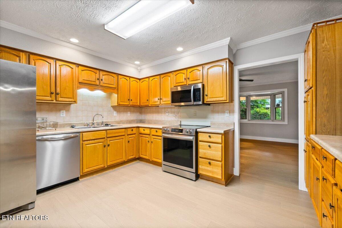 219 W Bowman Circle, LaFollette