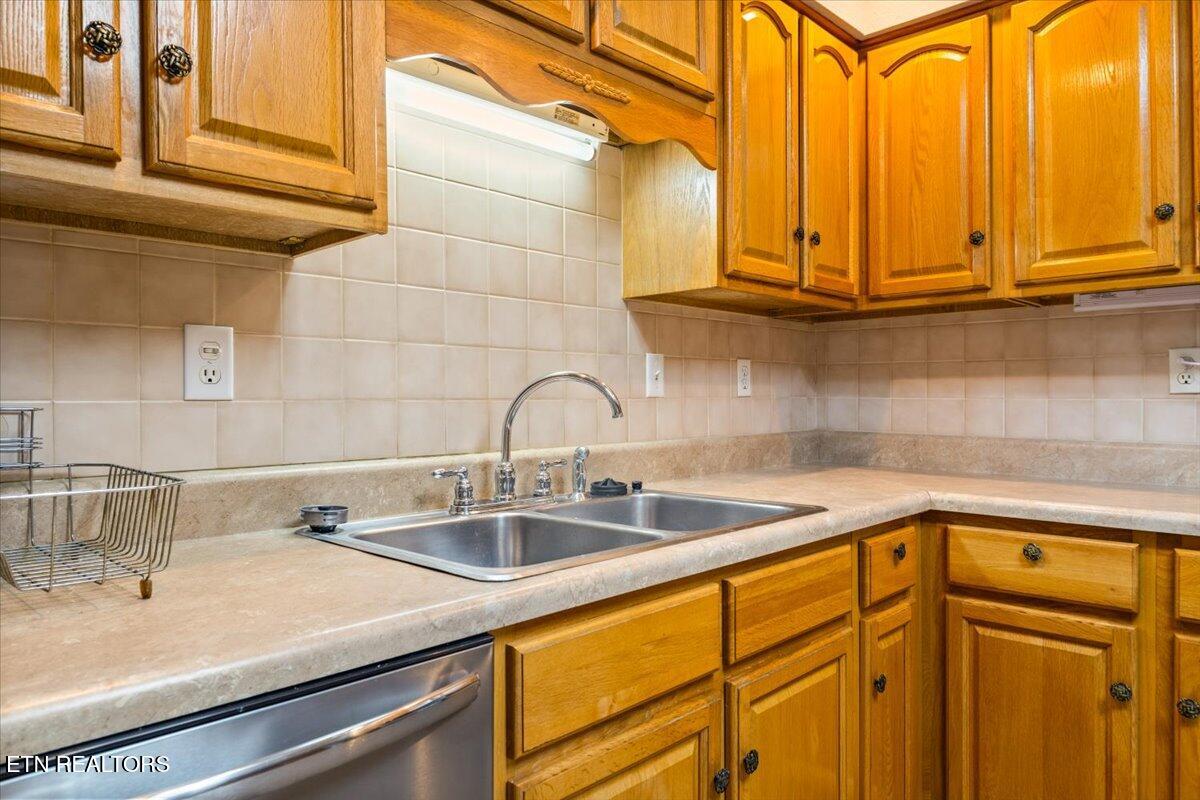 219 W Bowman Circle, LaFollette