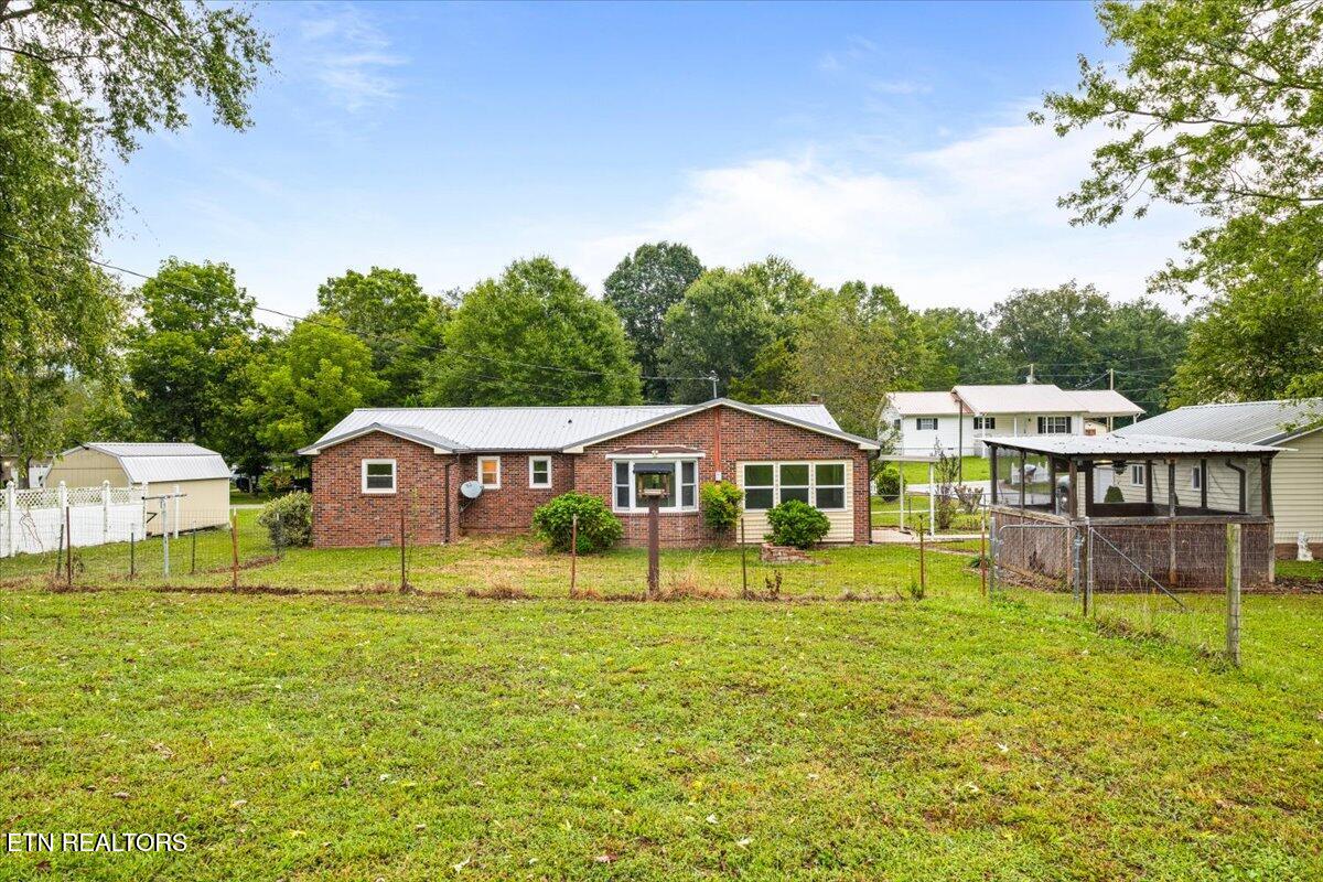 219 W Bowman Circle, LaFollette
