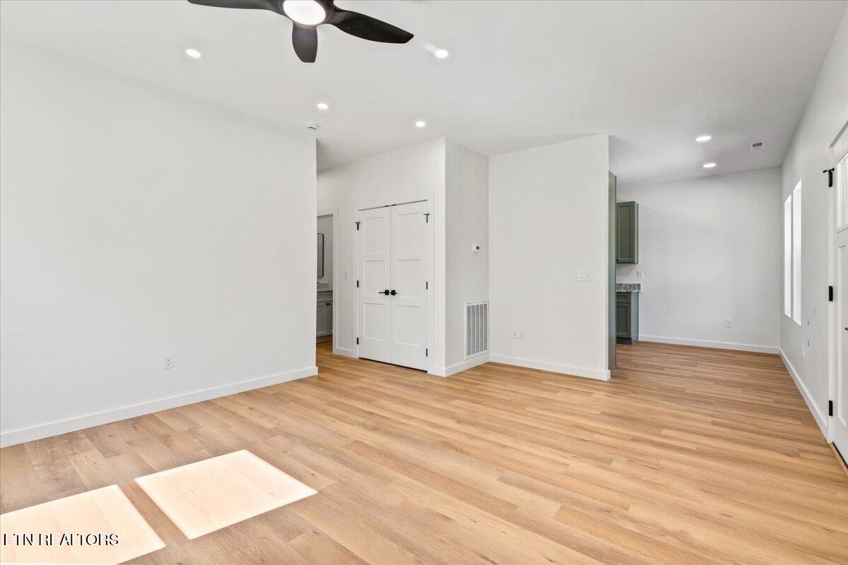 400 Plaza St