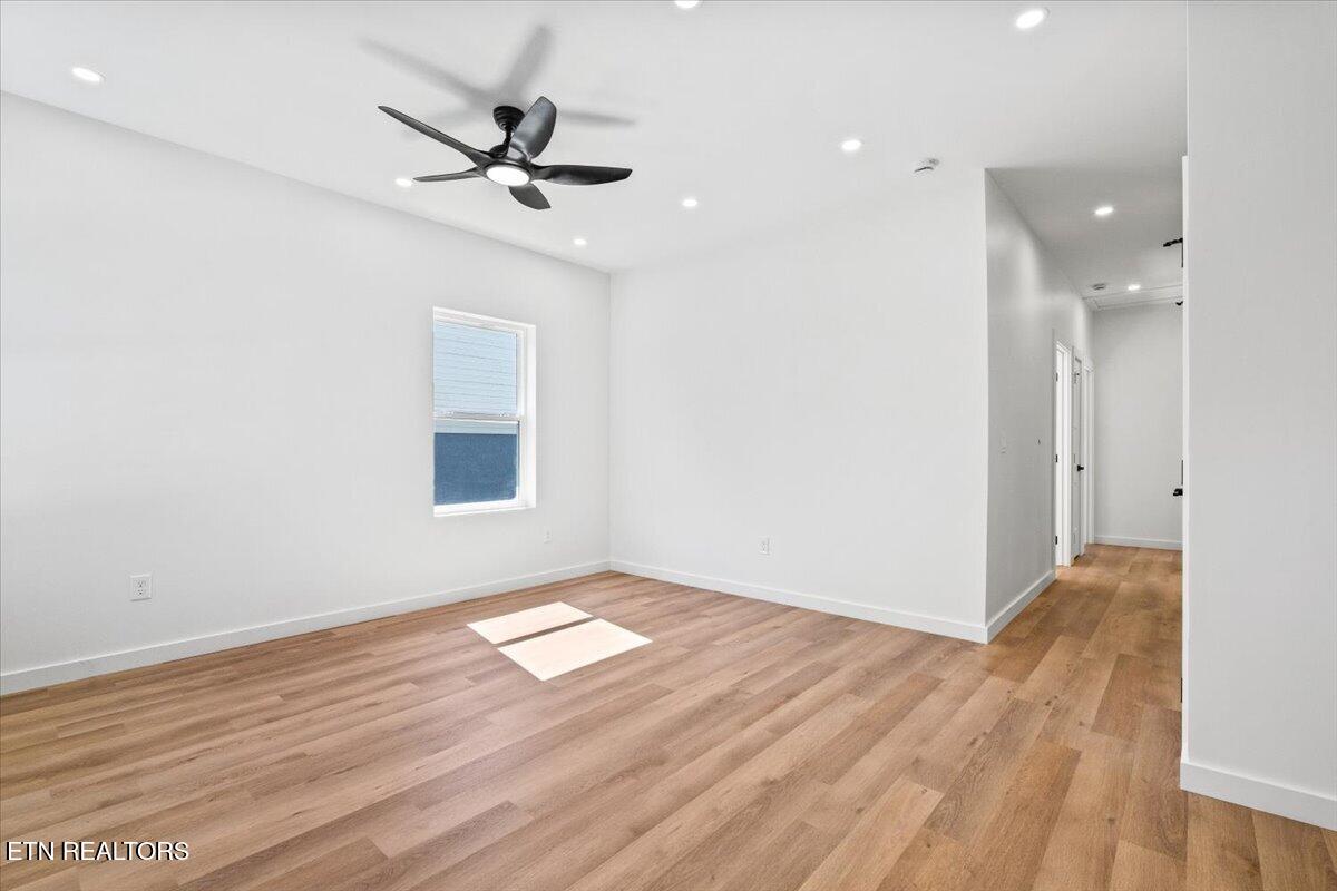 400 Plaza St