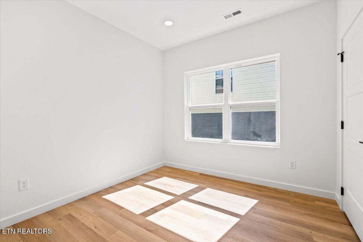 400 Plaza St