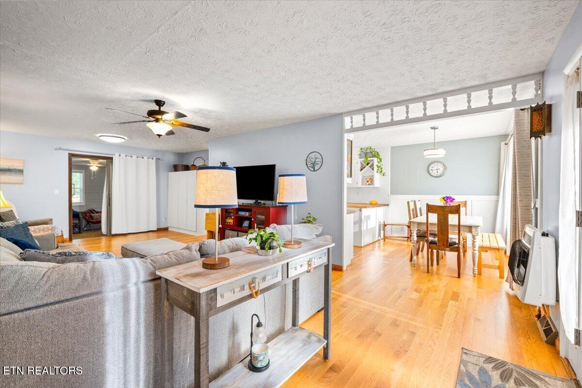 328 Brown Crest Rd, LaFollette