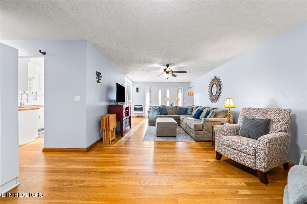 328 Brown Crest Rd, LaFollette