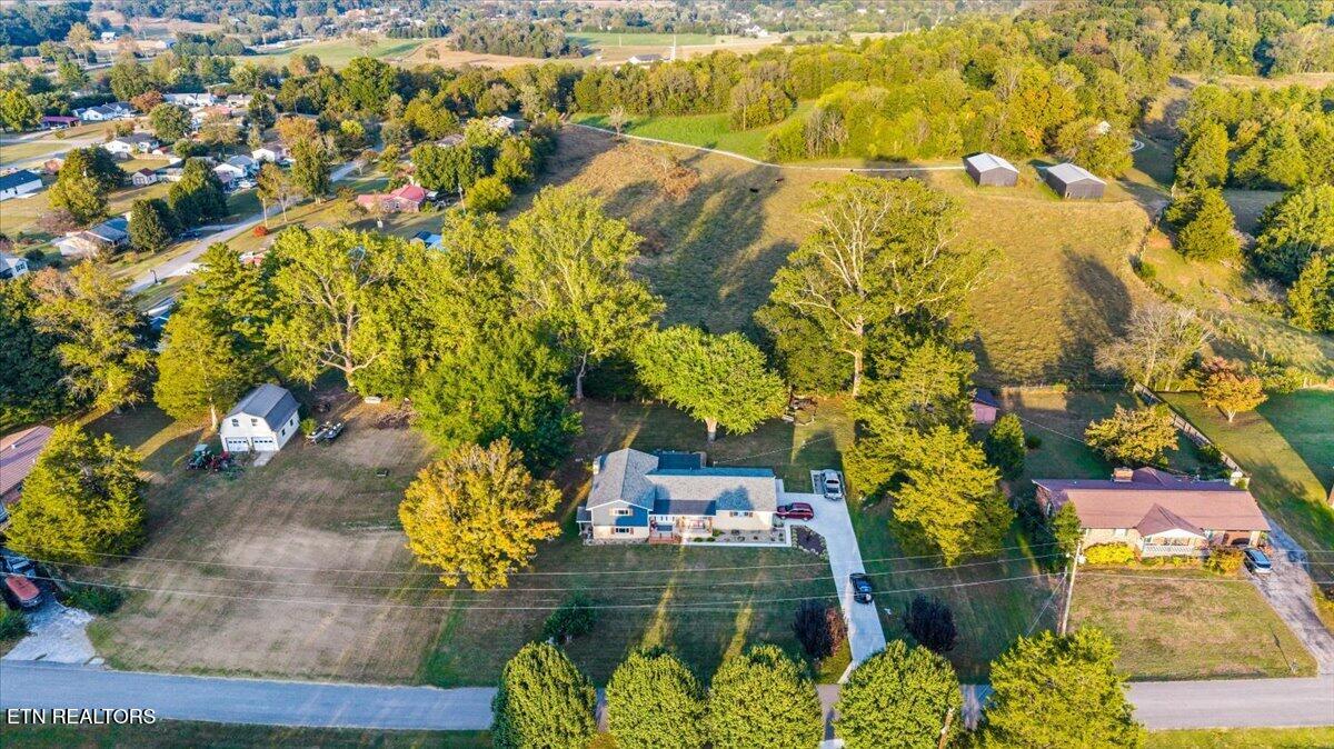 328 Brown Crest Rd, LaFollette