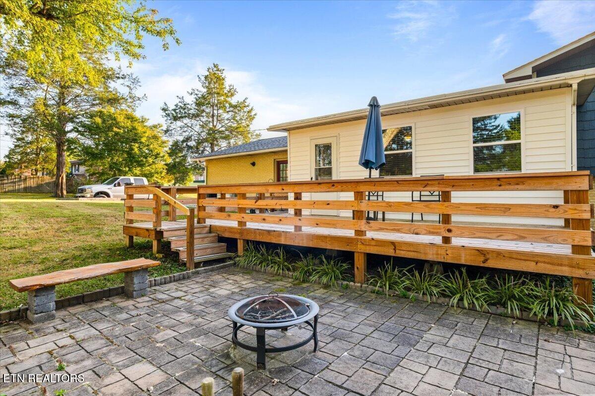 328 Brown Crest Rd, LaFollette