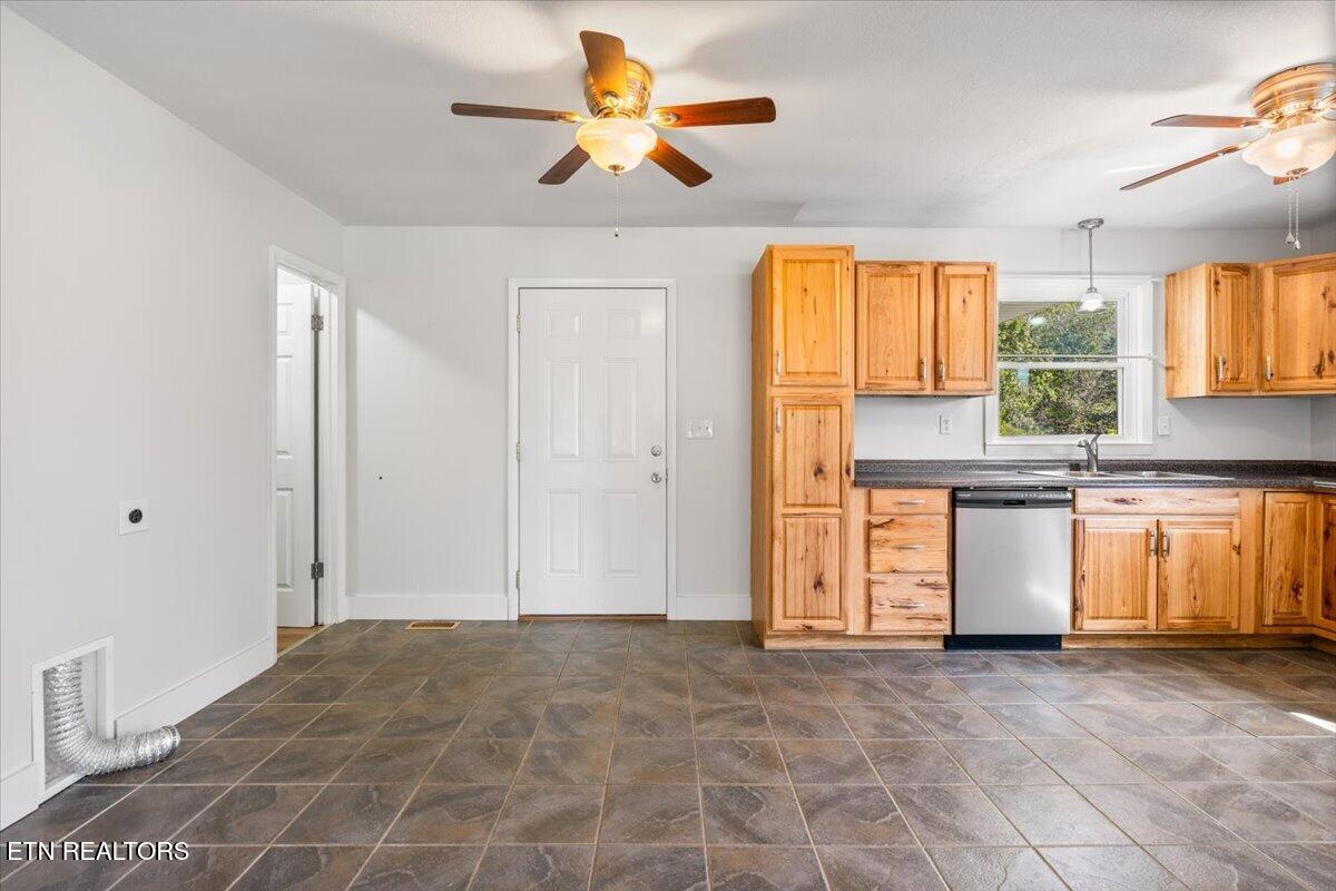 234 College Park Rd, LaFollette