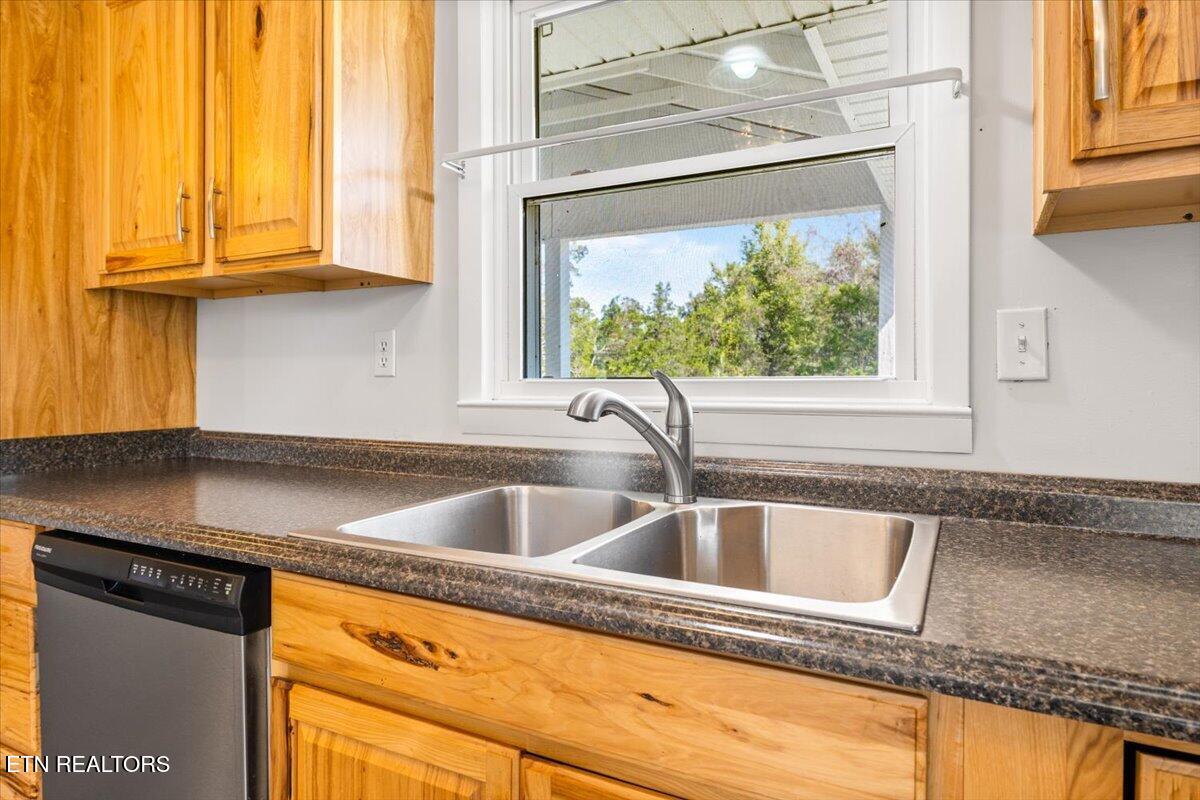 234 College Park Rd, LaFollette