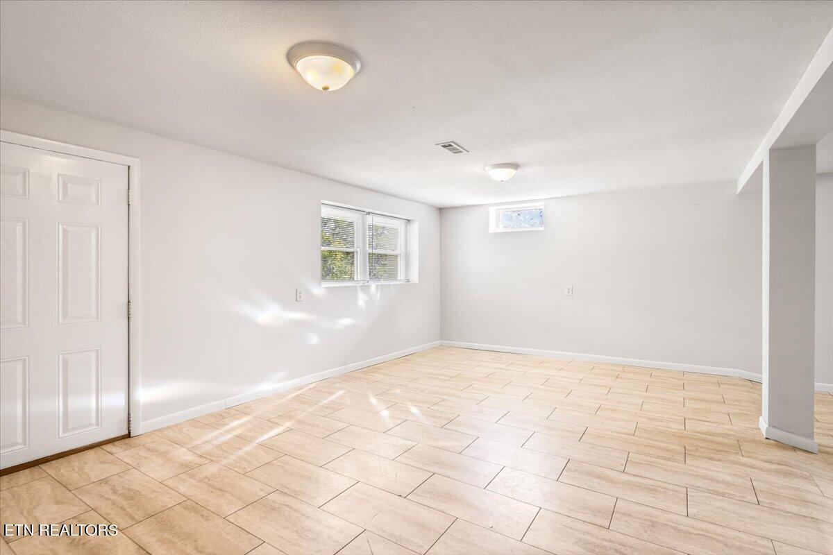 234 College Park Rd, LaFollette