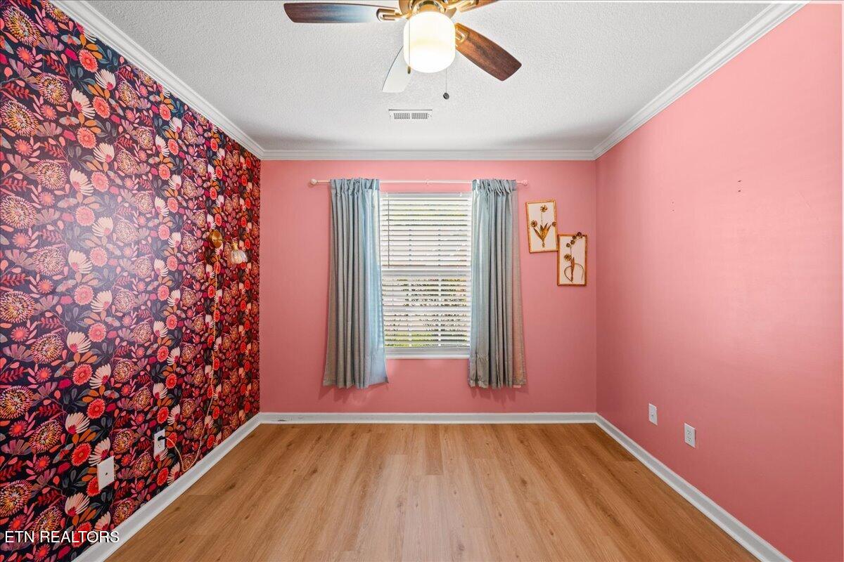 7037 La Christa Way