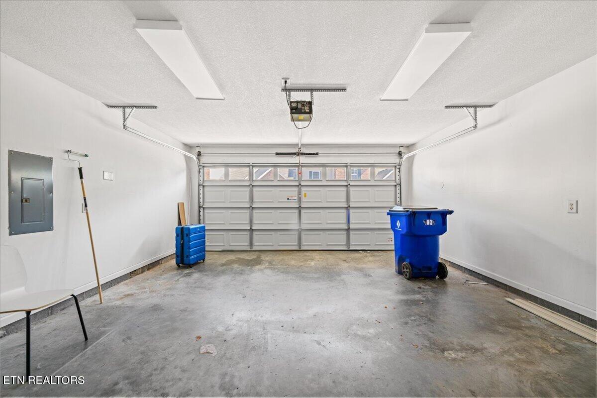7037 La Christa Way