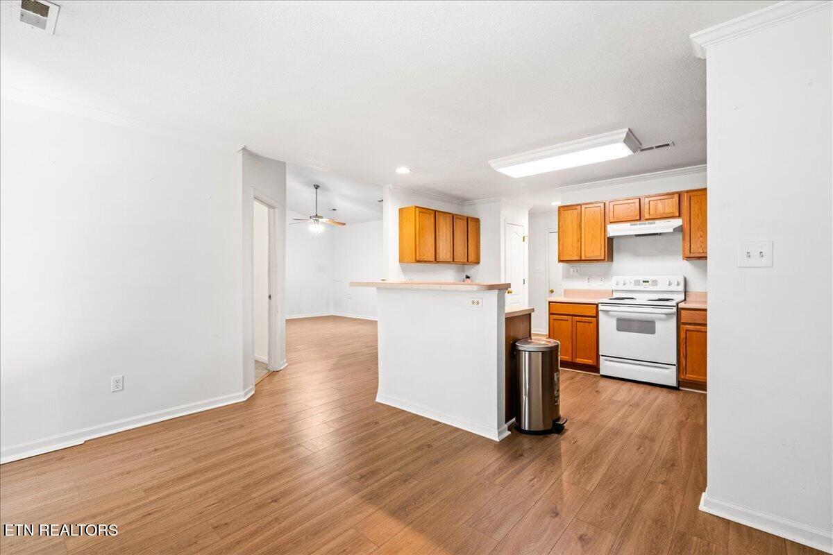 7037 La Christa Way