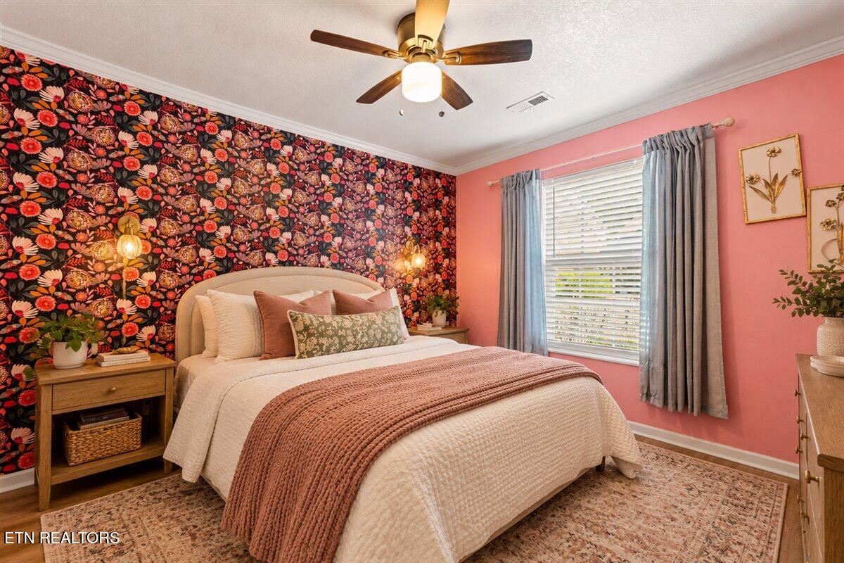 7037 La Christa Way