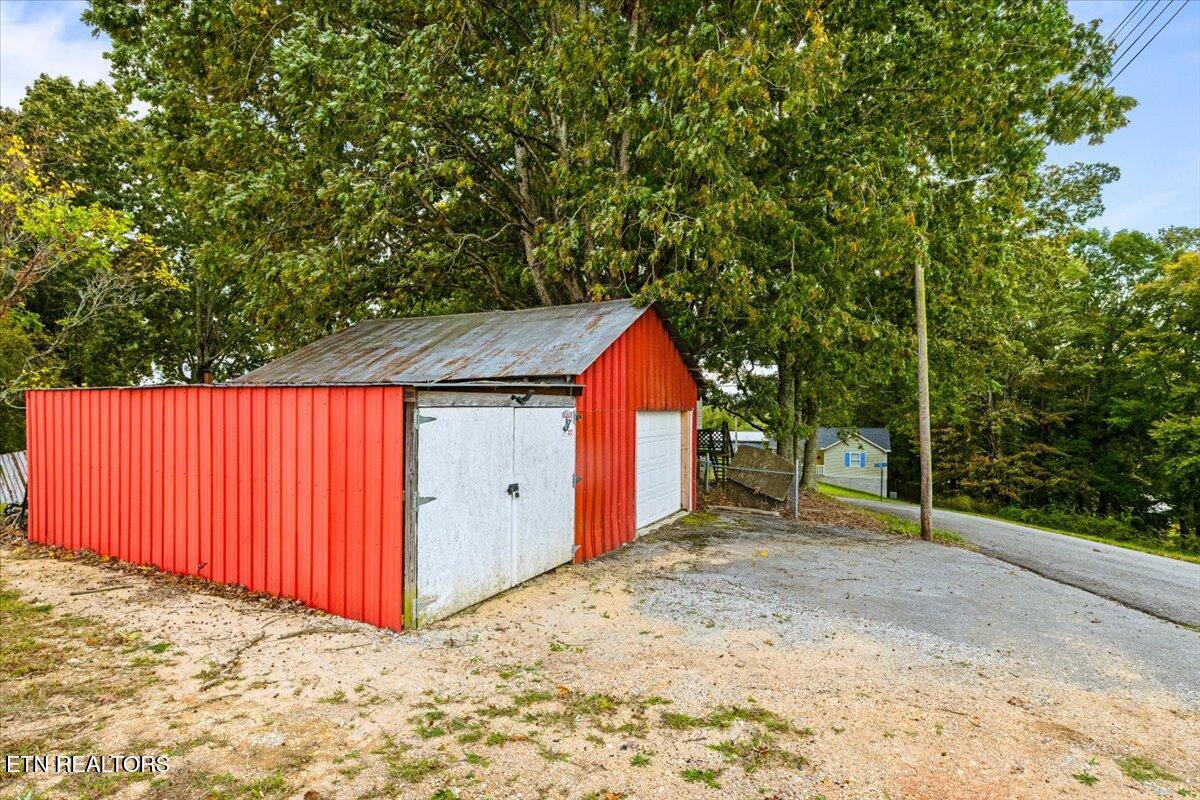 109 W Kentucky Ave, LaFollette