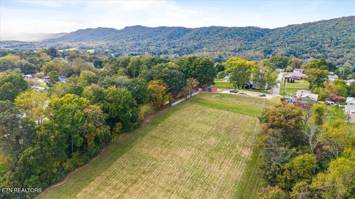 109 W Kentucky Ave, LaFollette