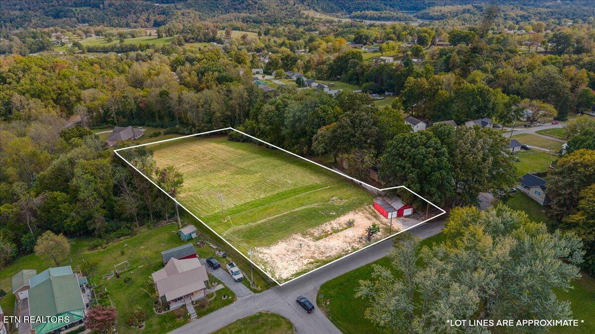 109 W Kentucky Ave, LaFollette