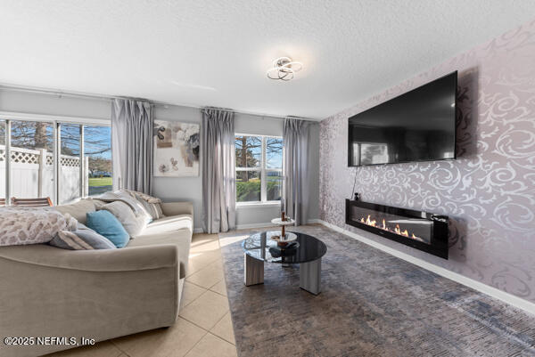 411 WALNUT Drive, St. Johns