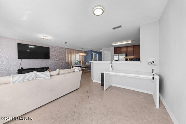 411 WALNUT Drive, St. Johns