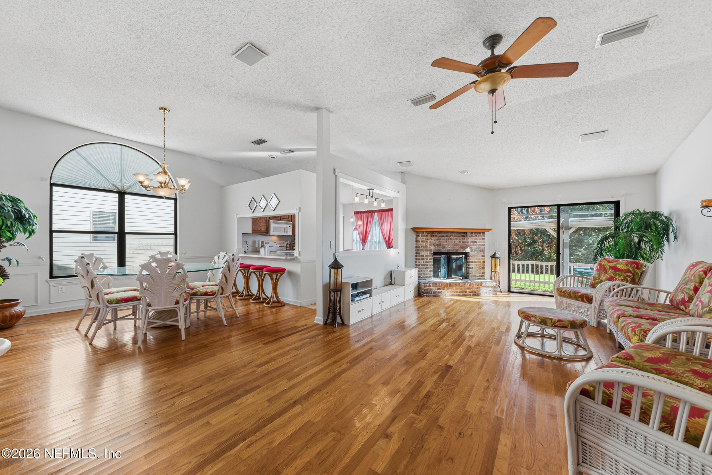 407 NAUGATUCK Drive