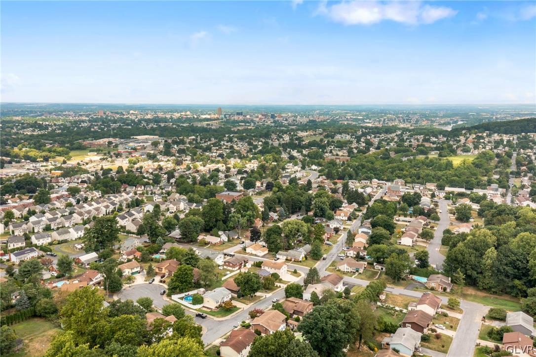 216 East Mountain Road