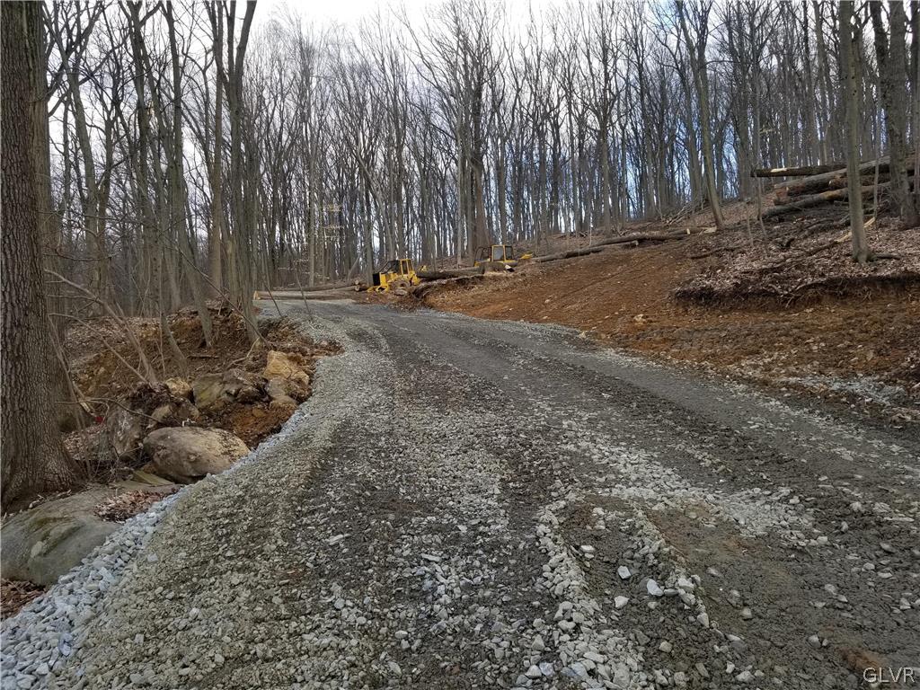 216 East Mountain Road