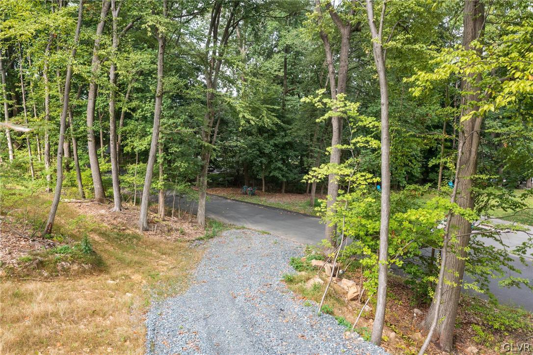 216 East Mountain Road