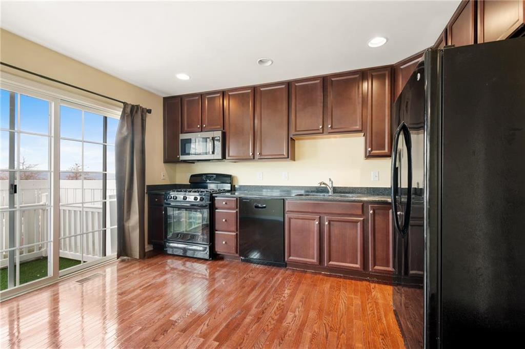 4094 Bunker Hill Drive South