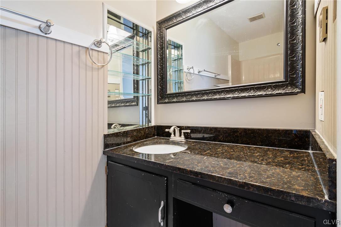 1255 Lehigh Parkway South